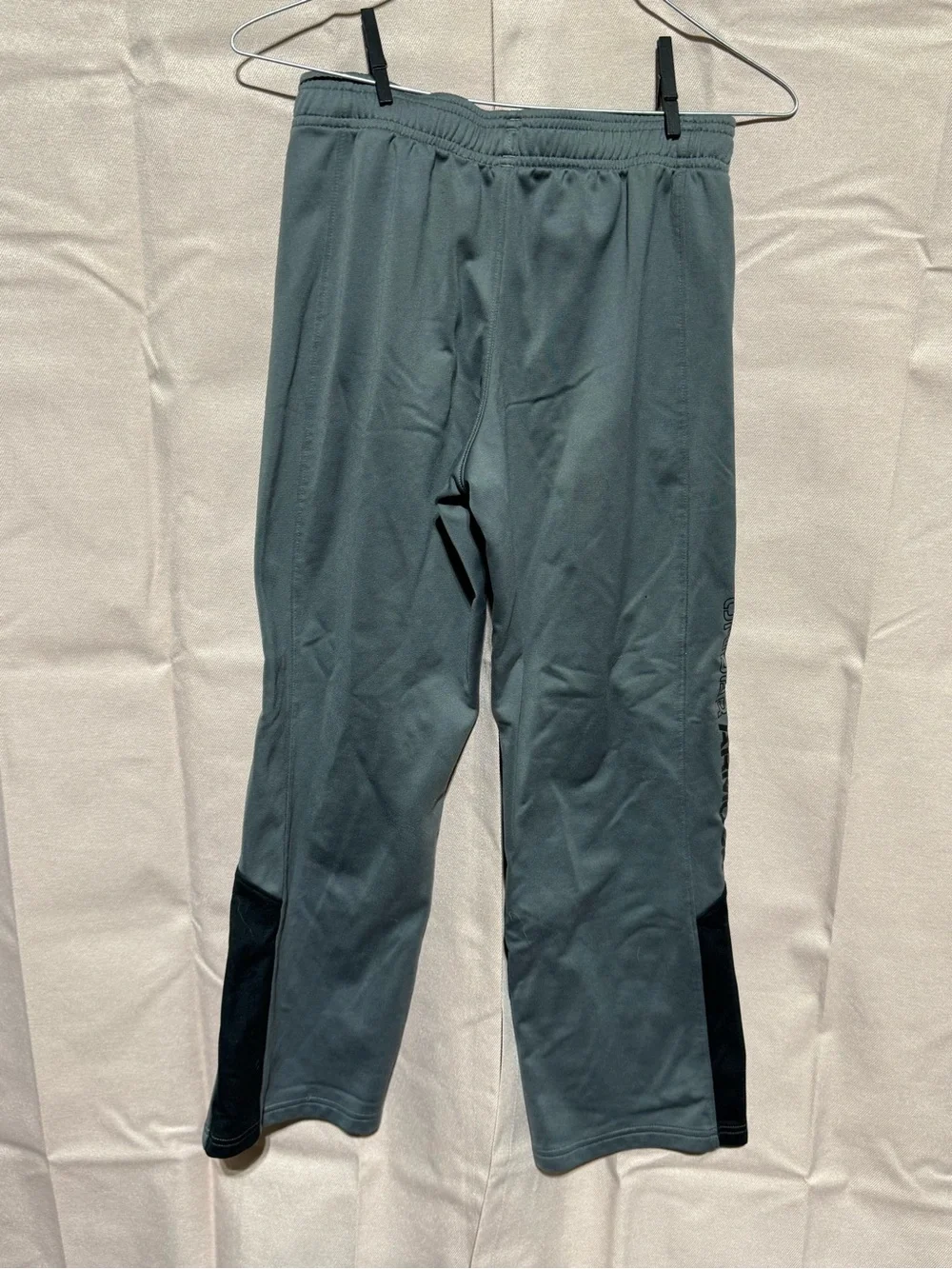 Under Armour Kids Gray Joggers Black Accents Boys Medium YMD Athletic Pants